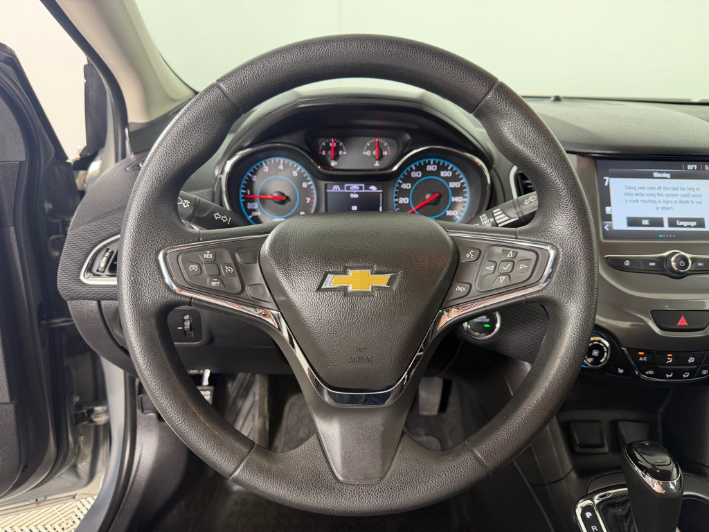 2017 Chevrolet Cruze Image 12