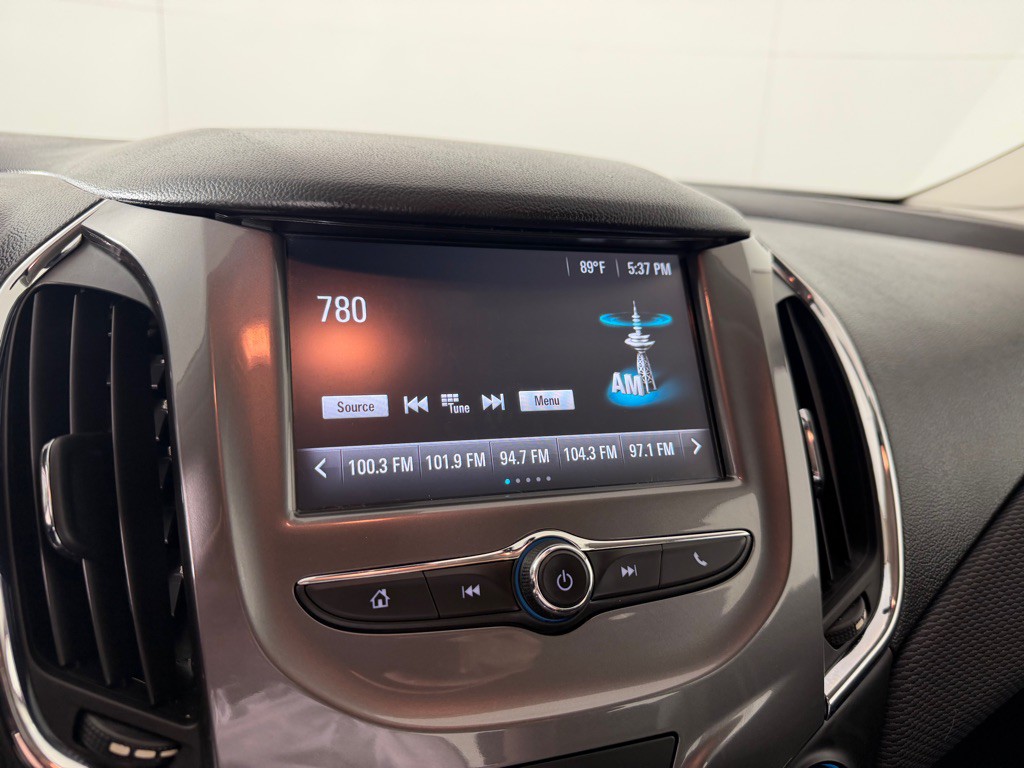 2017 Chevrolet Cruze Image 14