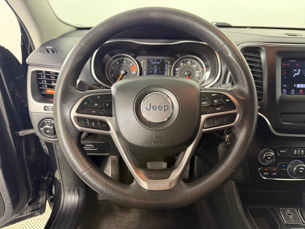 2019 Jeep Cherokee Image 12