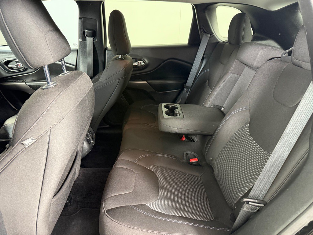 2019 Jeep Cherokee Image 18