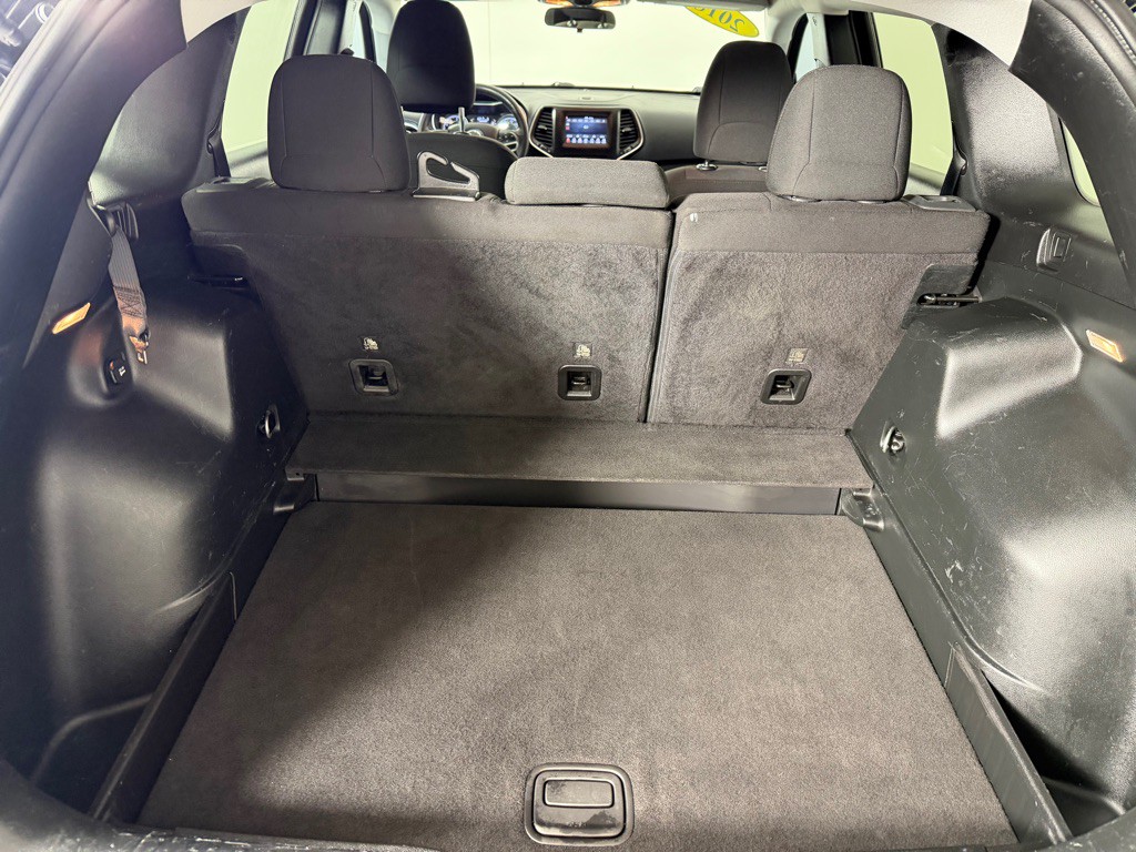 2019 Jeep Cherokee Image 19
