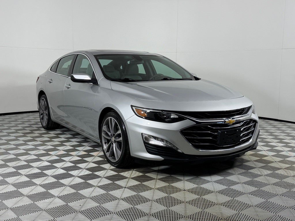 2022 Chevrolet Malibu Image 3
