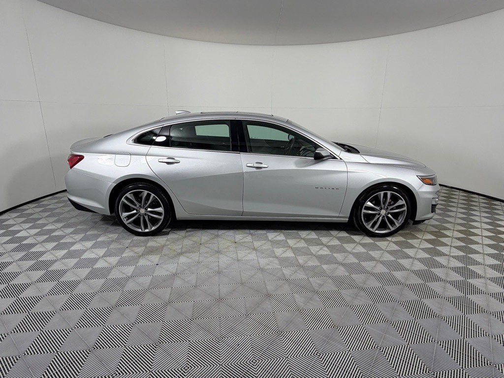 2022 Chevrolet Malibu Image 4