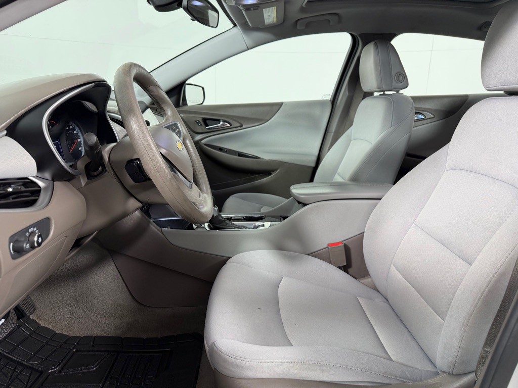 2022 Chevrolet Malibu Image 8