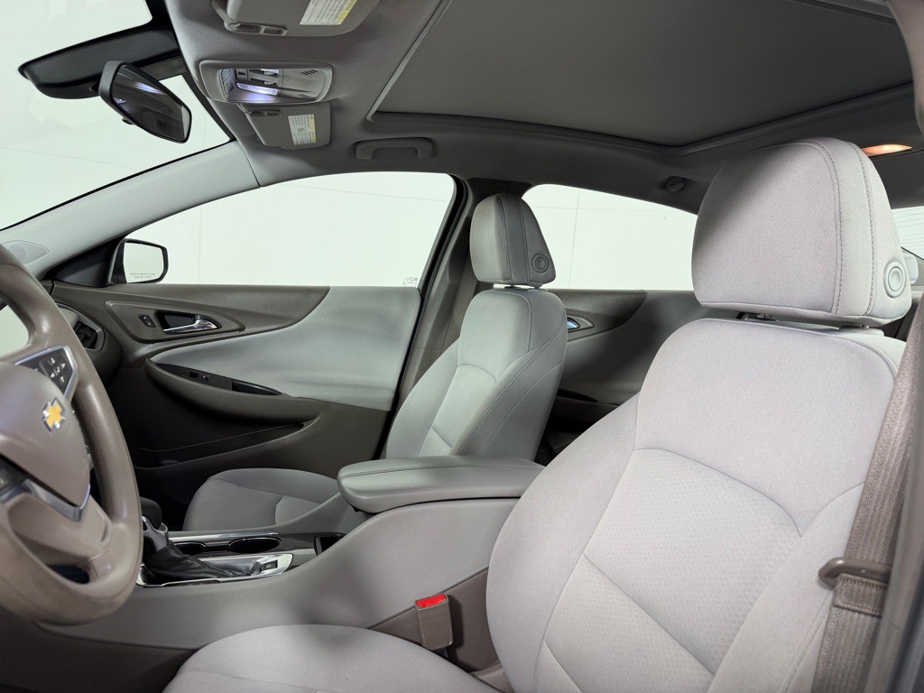 2022 Chevrolet Malibu Image 9