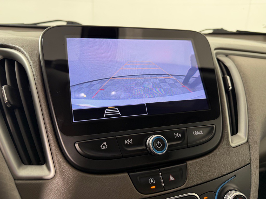 2022 Chevrolet Malibu Image 16