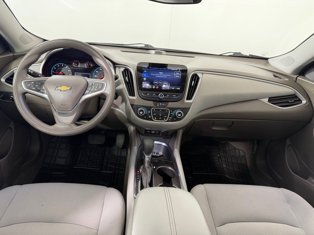2022 Chevrolet Malibu Image 18