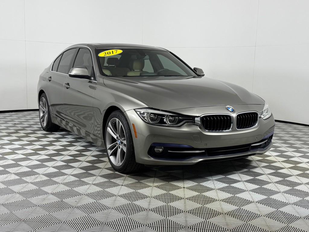 2017 BMW 3 Series Image 3