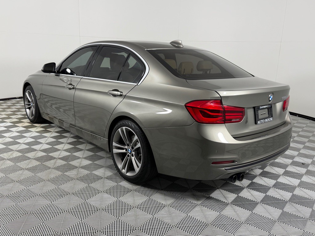 2017 BMW 3 Series Image 7