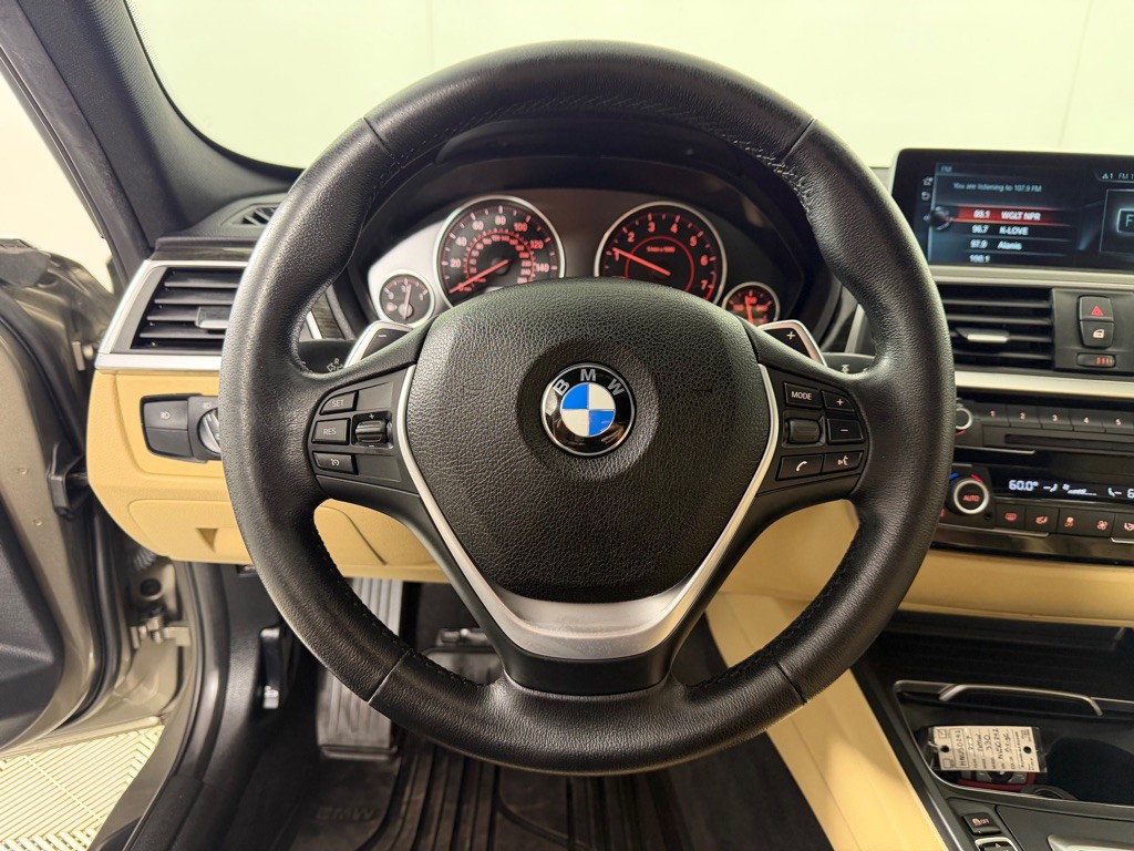 2017 BMW 3 Series Image 14