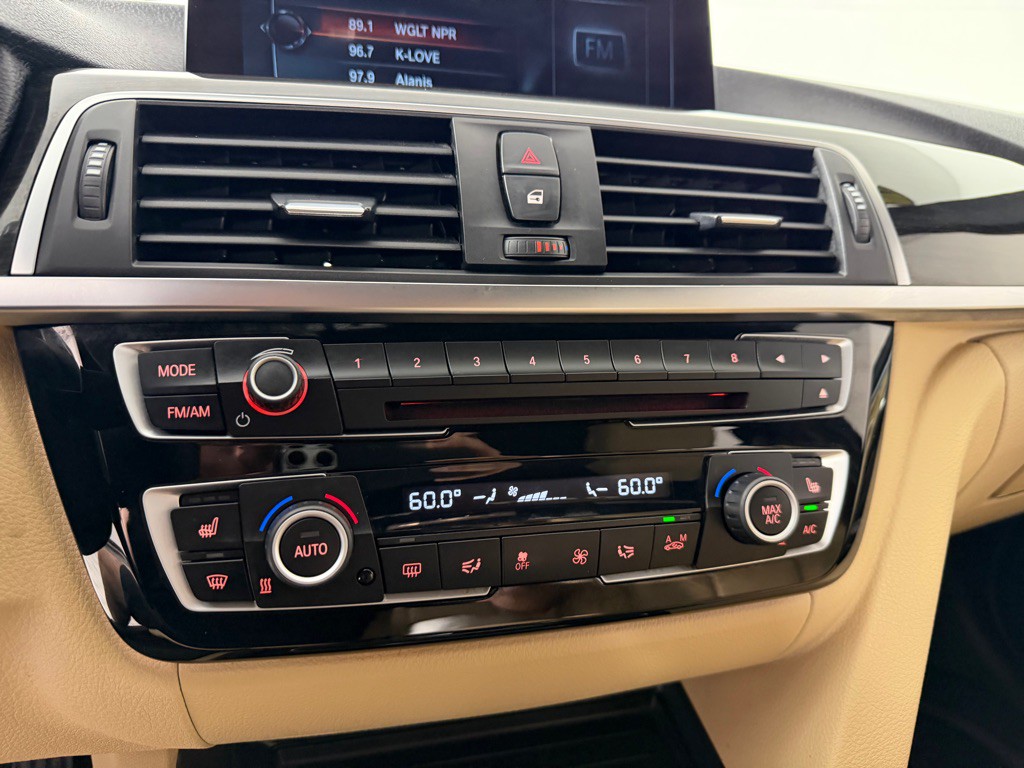 2017 BMW 3 Series Image 18