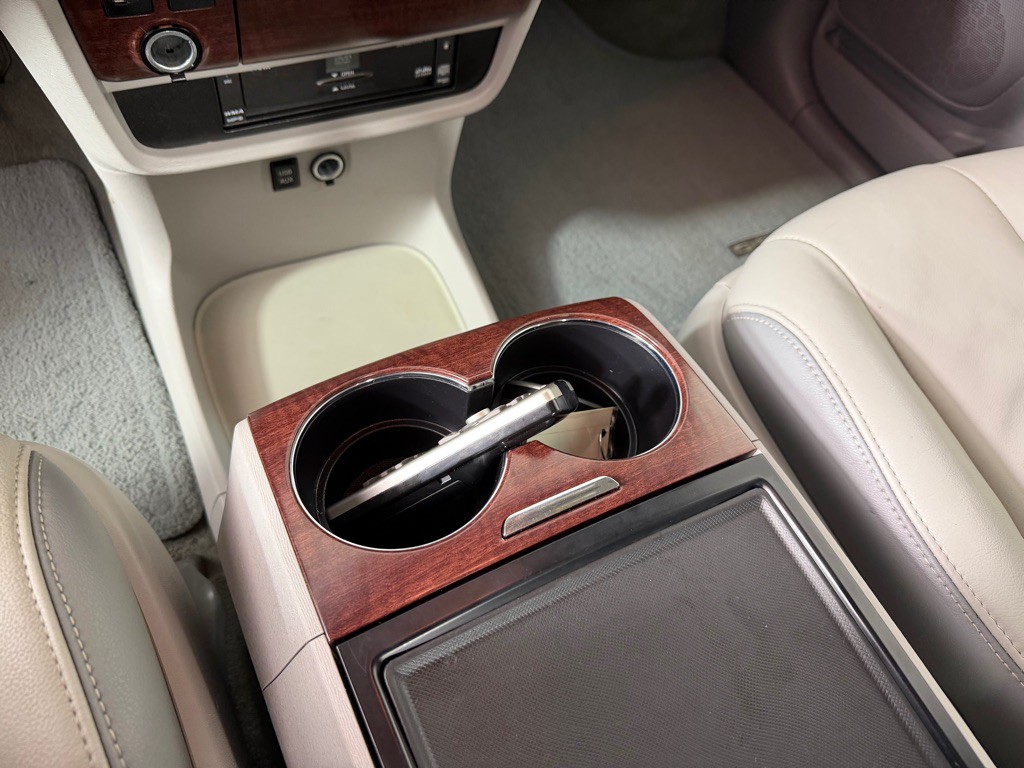 2014 Toyota Sienna Image 21