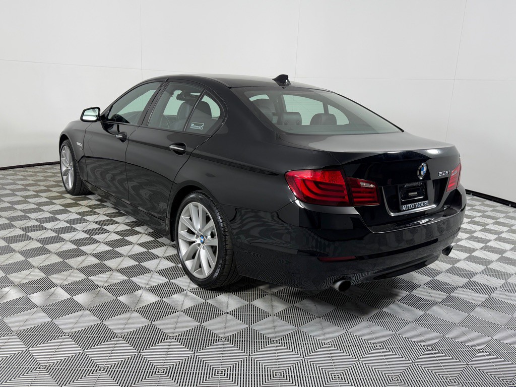 2011 BMW 5 Series Image 6