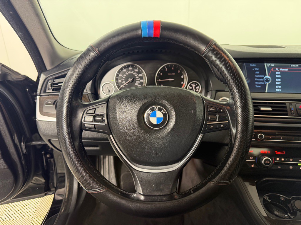 2011 BMW 5 Series Image 11