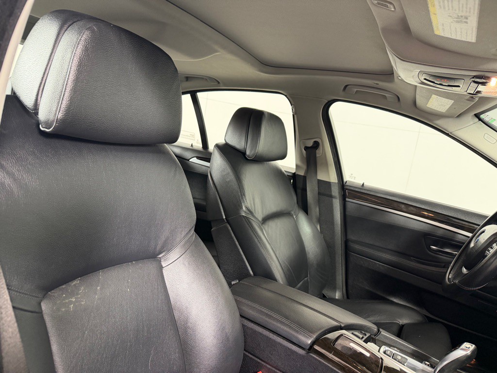 2011 BMW 5 Series Image 18