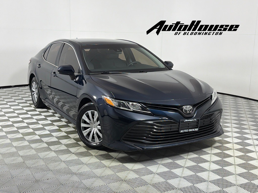 2019 Toyota Camry Image 1