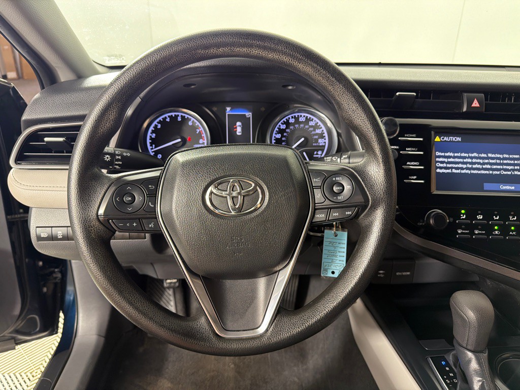 2019 Toyota Camry Image 14