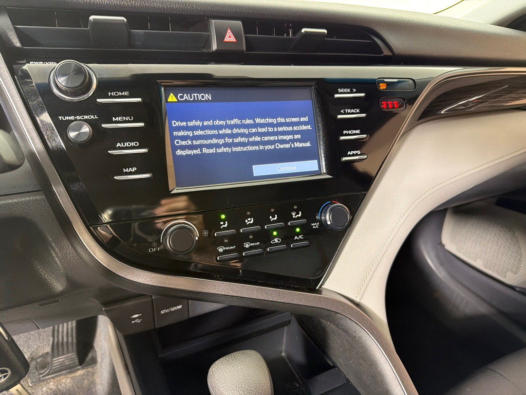 2019 Toyota Camry Image 15