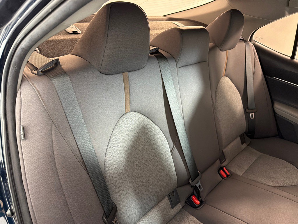 2019 Toyota Camry Image 21