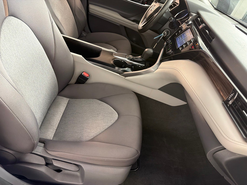 2019 Toyota Camry Image 22