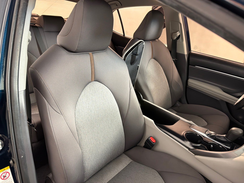 2019 Toyota Camry Image 23