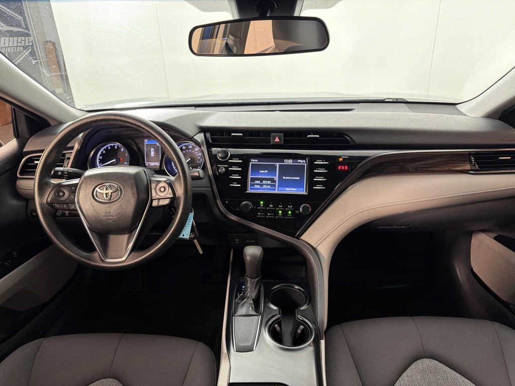 2019 Toyota Camry Image 24
