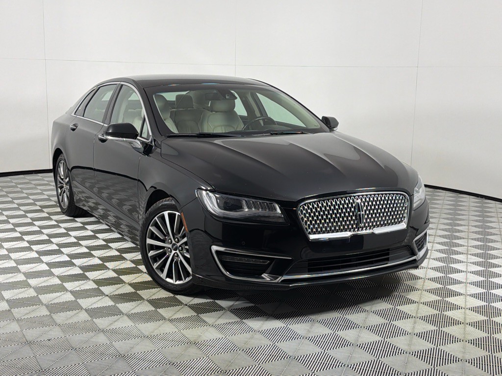 2018 Lincoln MKZ Image 2