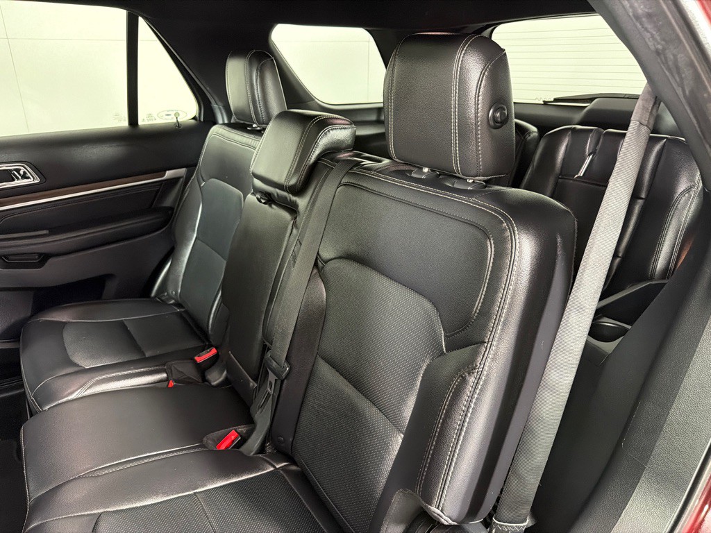 2018 Ford Explorer Image 18