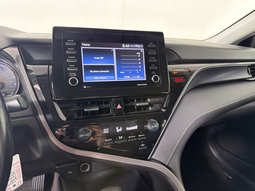 2021 Toyota Camry Image 15