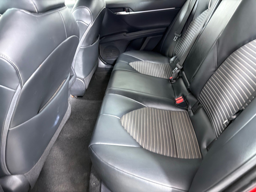 2021 Toyota Camry Image 17