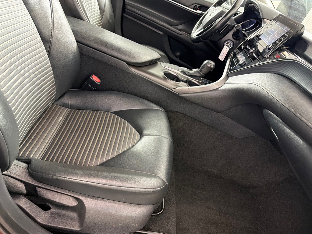 2021 Toyota Camry Image 21