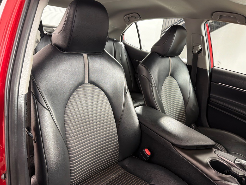 2021 Toyota Camry Image 22