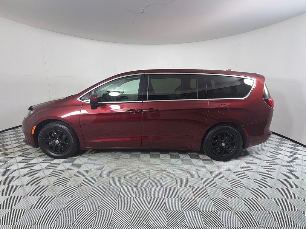 2019 Chrysler Pacifica Image 8
