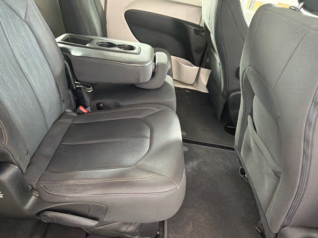 2019 Chrysler Pacifica Image 21