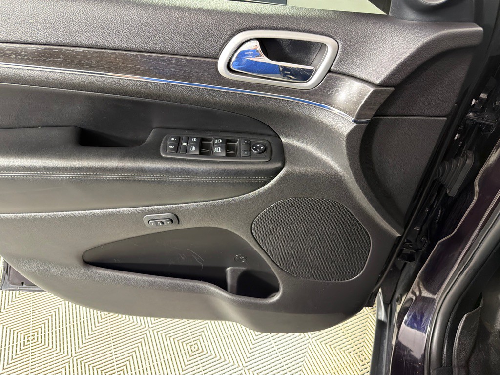 2018 Jeep Grand Cherokee Image 11