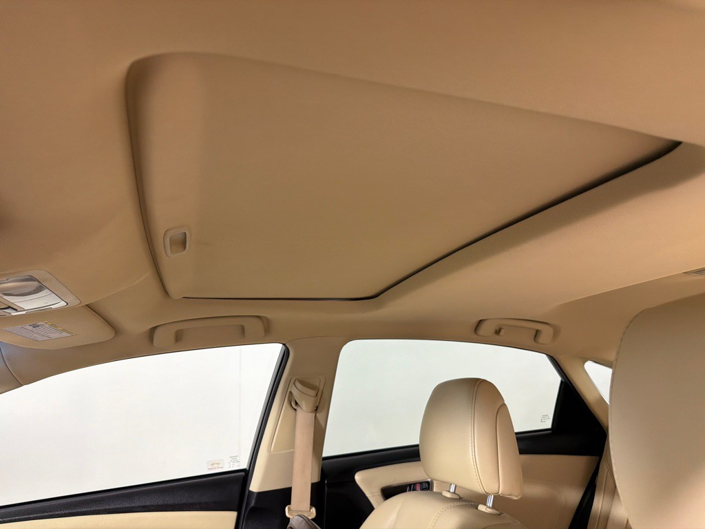 2016 Toyota Avalon Image 14