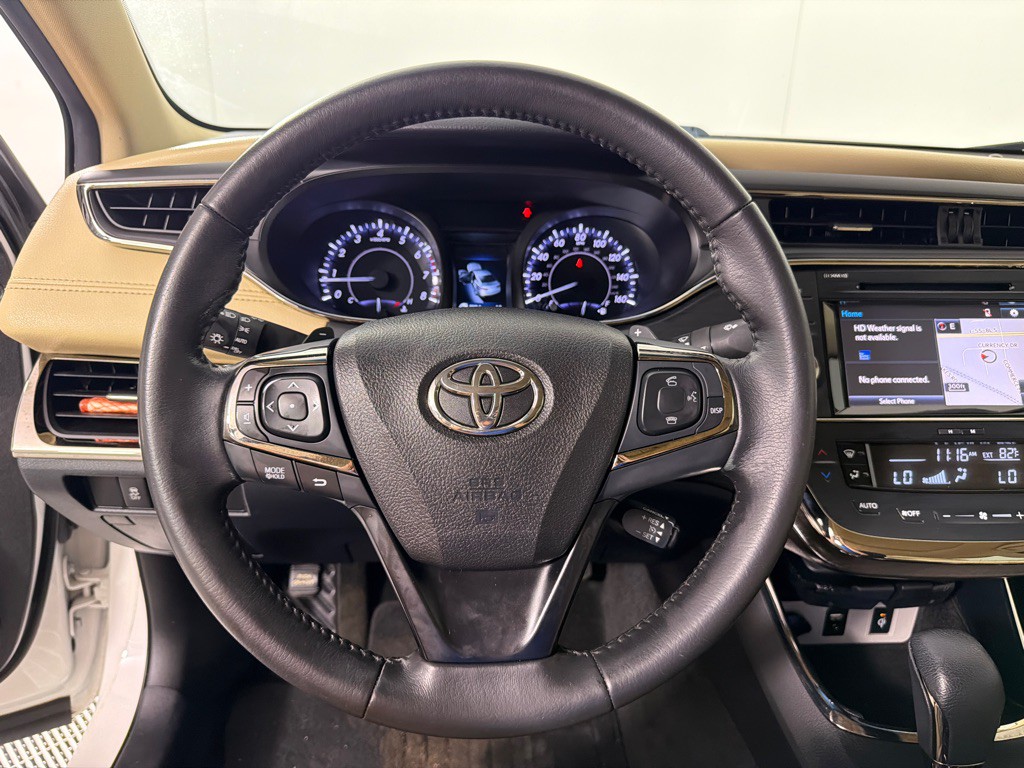 2016 Toyota Avalon Image 16
