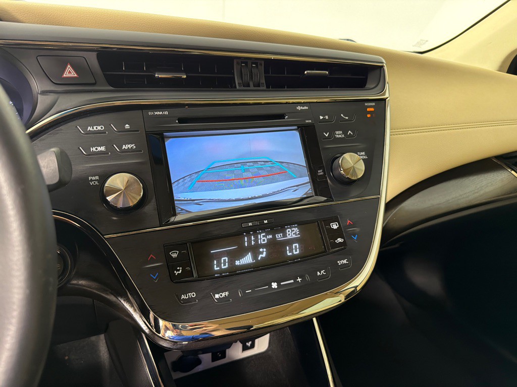 2016 Toyota Avalon Image 18