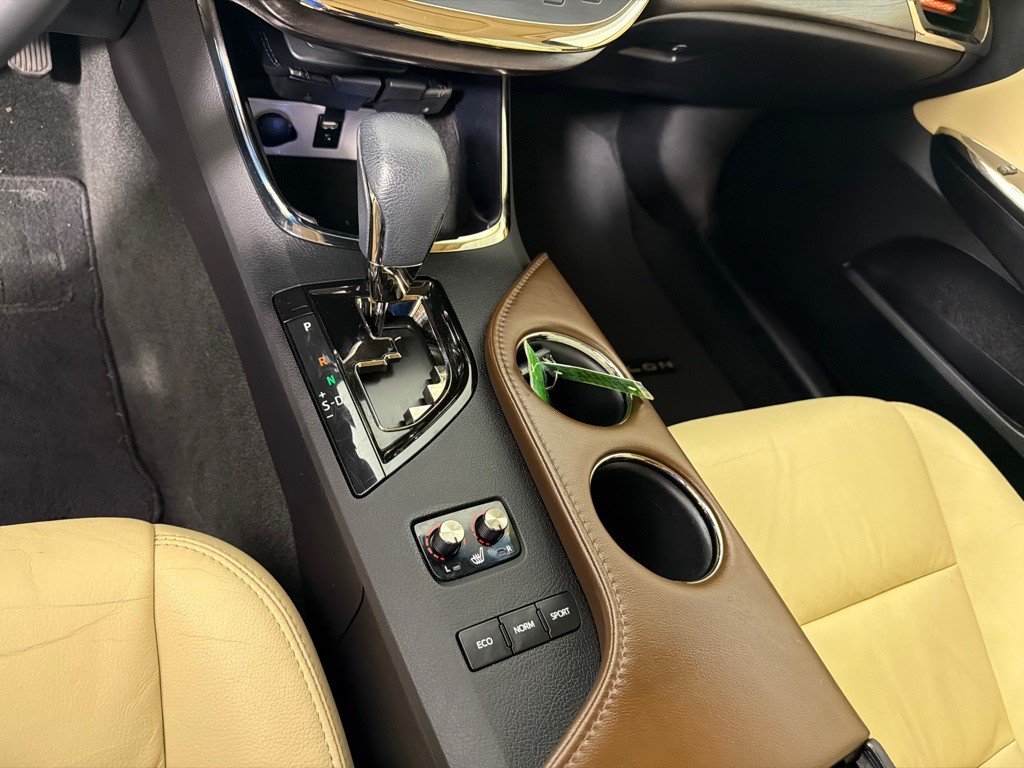 2016 Toyota Avalon Image 19