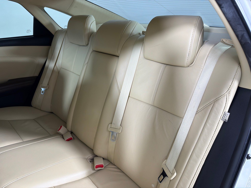 2016 Toyota Avalon Image 21