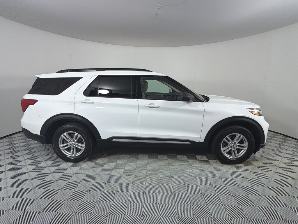 2022 Ford Explorer Image 4