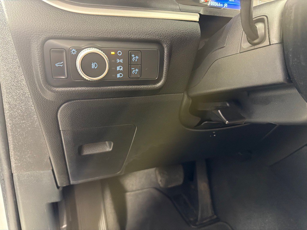 2022 Ford Explorer Image 12