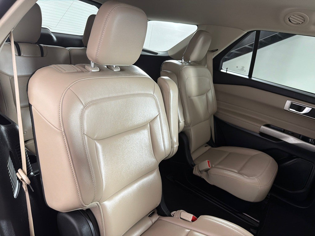 2022 Ford Explorer Image 22