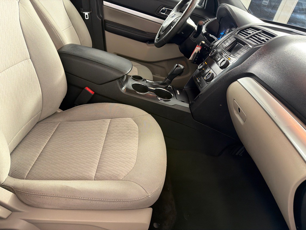 2018 Ford Explorer Image 24