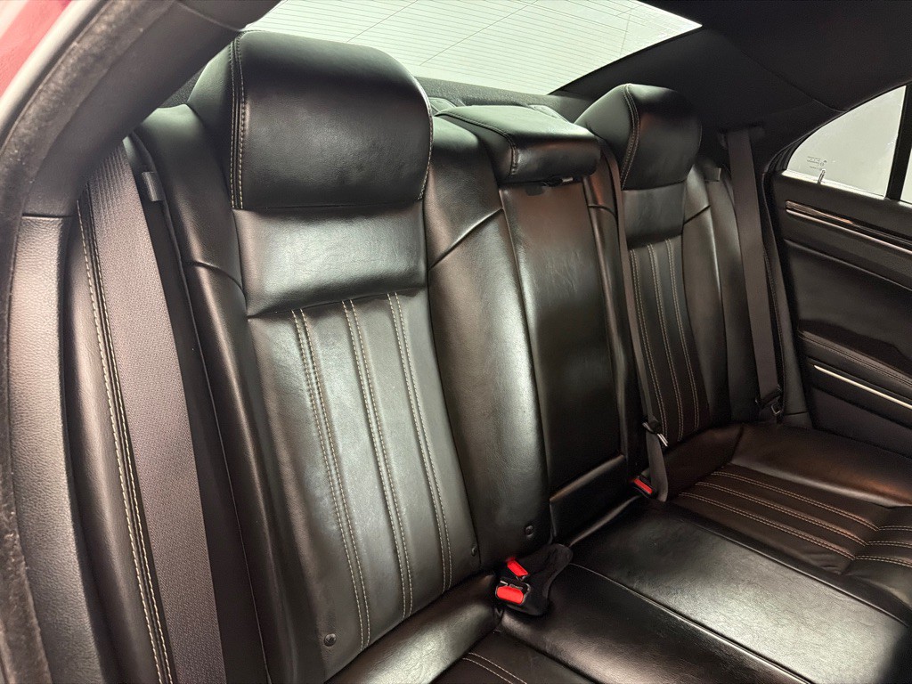 2019 Chrysler 300 Image 15