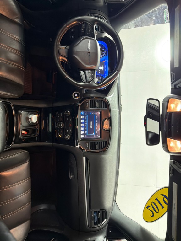 2019 Chrysler 300 Image 17
