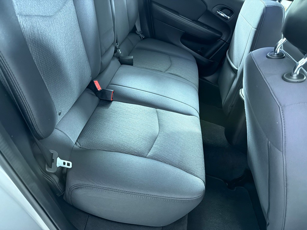 2013 Chrysler 200 Image 19