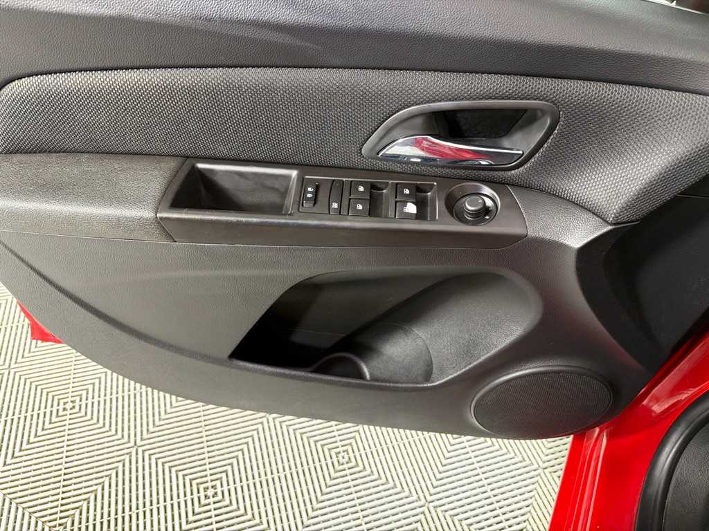2016 Chevrolet Cruze Image 9