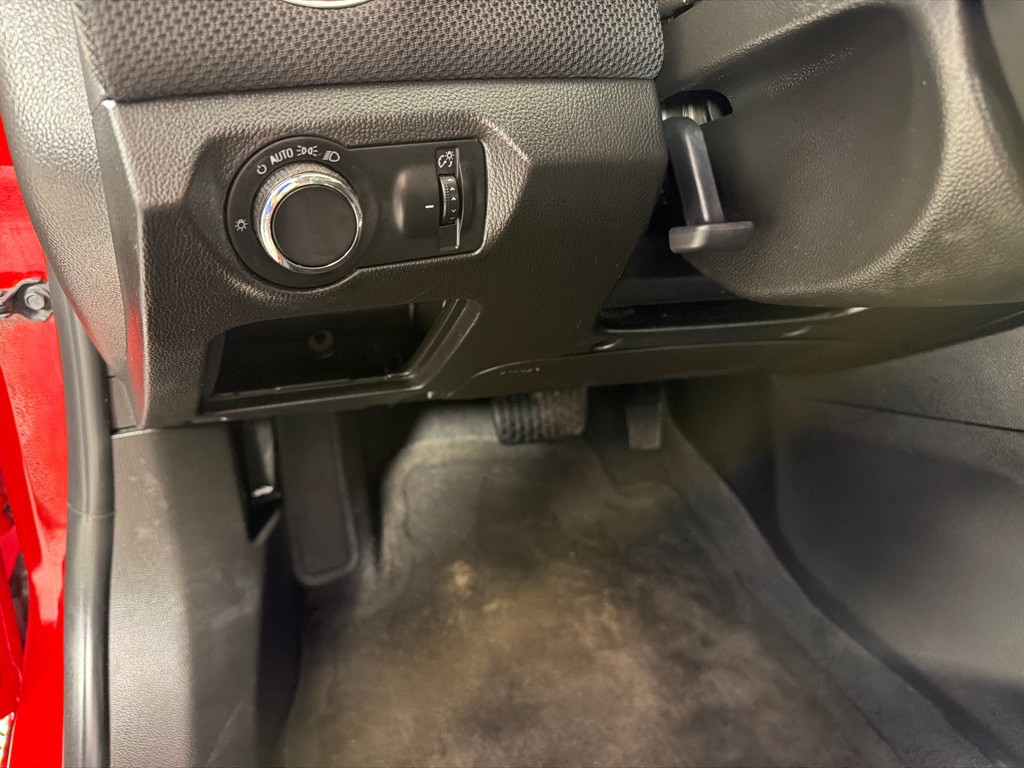 2016 Chevrolet Cruze Image 12