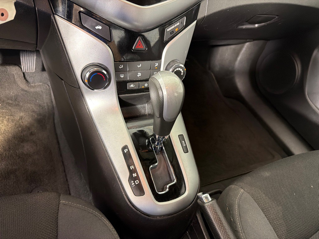 2016 Chevrolet Cruze Image 16